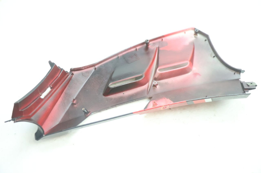photo de FLANC LATERAL AVANT GAUCHE VASTRO GP 2T 50 (2013 - 2017) - Détails caractéristiques