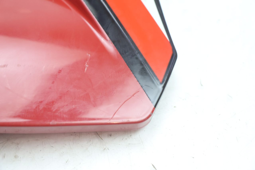 photo de FLANC LATERAL AVANT GAUCHE VASTRO GP 2T 50 (2013 - 2017) - Points de fixation