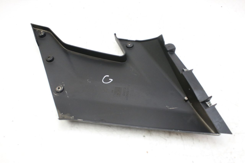 photo de FLANC LATERAL AVANT GAUCHE DERBI GPR 50 (2004 - 2009)