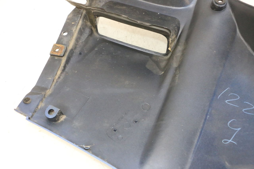 photo de FLANC LATERAL AVANT GAUCHE KAWASAKI GPX R WARBIRD 600 (1988 - 1993) - Zoom état d’usage