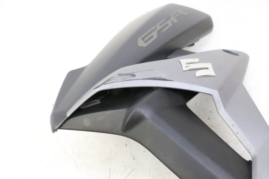 photo de FLANC LATERAL AVANT GAUCHE SUZUKI GSR 750 (2011 - 2017)