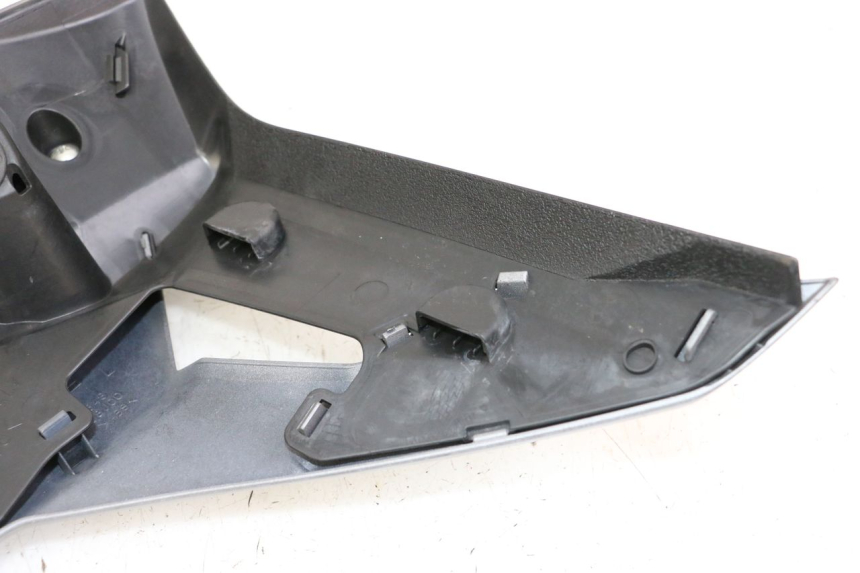photo de FLANC LATERAL AVANT GAUCHE SUZUKI GSR 750 (2011 - 2017)