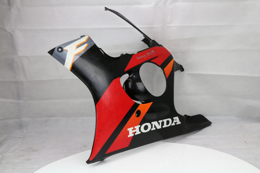 photo de FLANC LATERAL AVANT GAUCHE HONDA CBR F 600 (1996 - 1998)