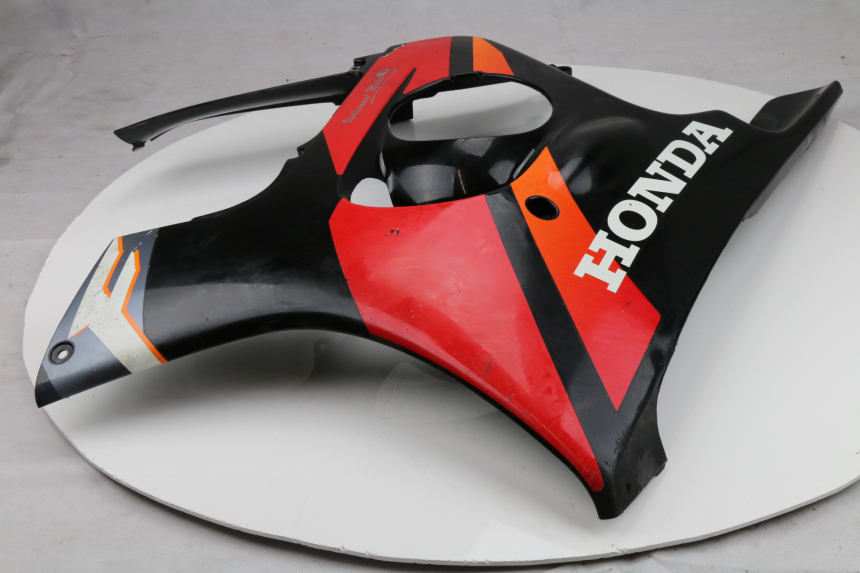 photo de FLANC LATERAL AVANT GAUCHE HONDA CBR F 600 (1996 - 1998)