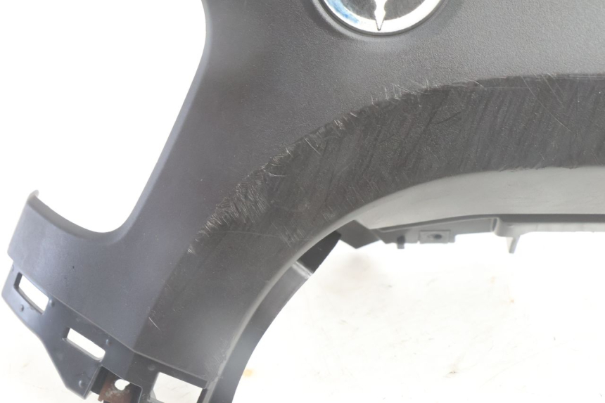 photo de FLANC LATERAL AVANT GAUCHE INFERIEUR YAMAHA N-MAX NMAX 125 (2021 - 2024) - Zoom état d’usage