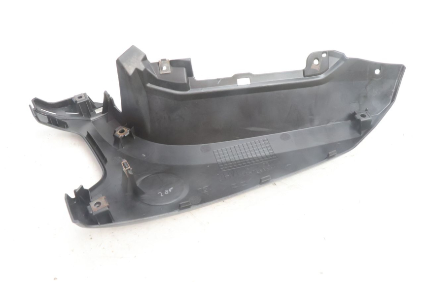 photo de FLANC LATERAL AVANT GAUCHE INFERIEUR YAMAHA N-MAX NMAX 125 (2021 - 2024) - État de surface