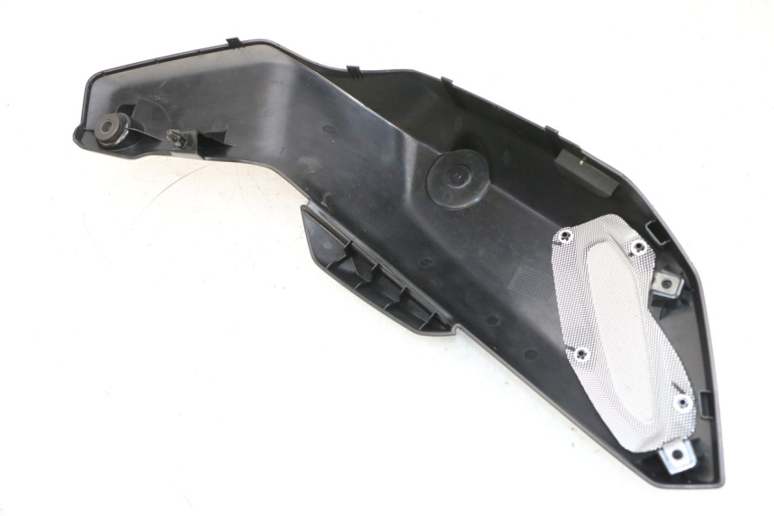 photo de FLANC LATERAL AVANT GAUCHE YAMAHA MT-07 MT07 ABS 700 (2018 - 2020) - Points de fixation