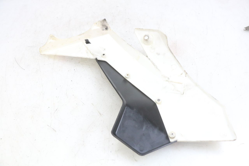 photo de FLANC LATERAL AVANT GAUCHE YCF R-START 125