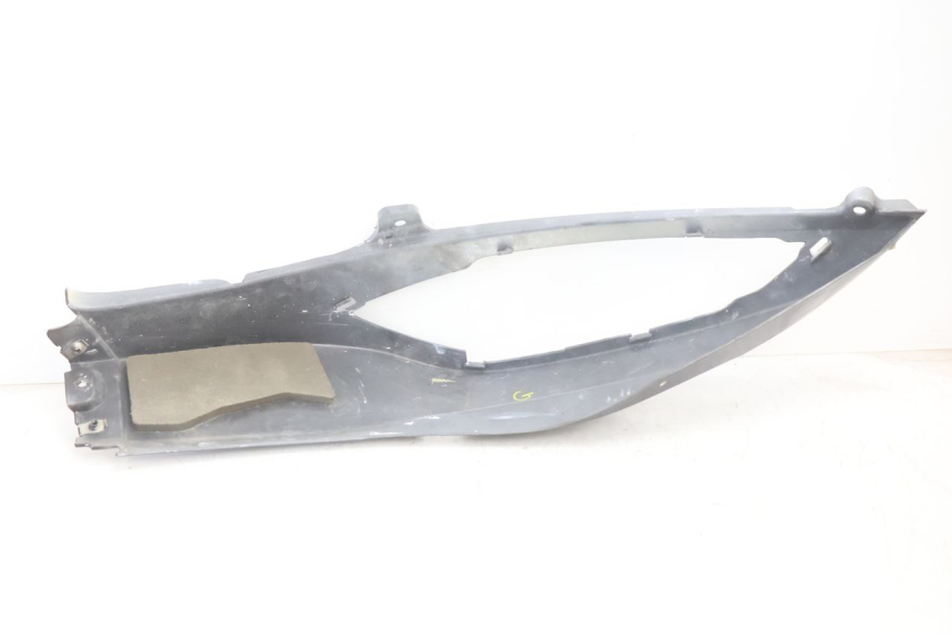 photo de FLANC LATERAL AVANT GAUCHE CAN-AM SPYDER RS 1000 (2008 - 2012) - Points de fixation