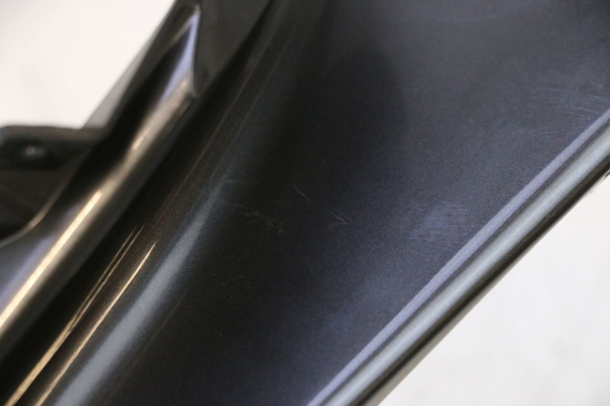 photo de FLANC LATERAL AVANT GAUCHE SUPERIEUR YAMAHA YZF R6 600 (2008 - 2009) - Zoom composants