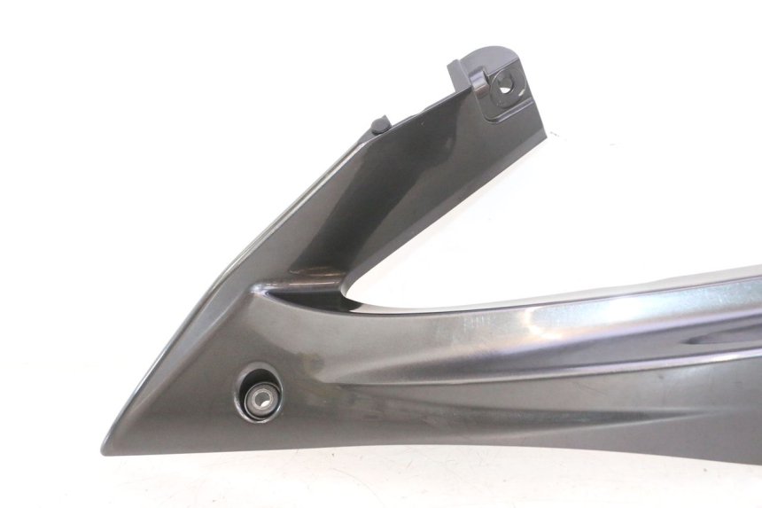 photo de FLANC LATERAL AVANT GAUCHE SUPERIEUR YAMAHA YZF R6 600 (2008 - 2009) - Autre angle de vue