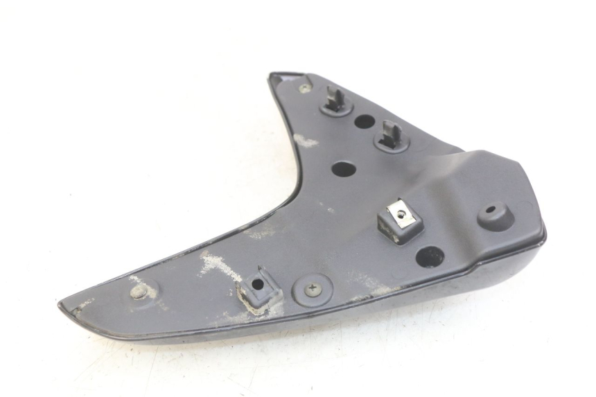 photo de FLANC LATERAL AVANT GAUCHE SYM WOLF SB 125 (2011 - 2018)