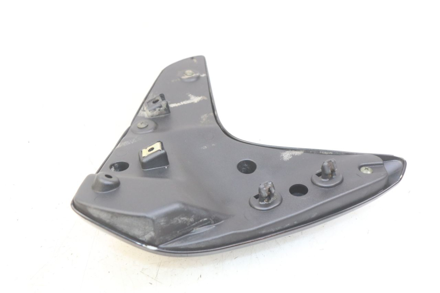 photo de FLANC LATERAL AVANT GAUCHE SYM WOLF SB 125 (2011 - 2018)