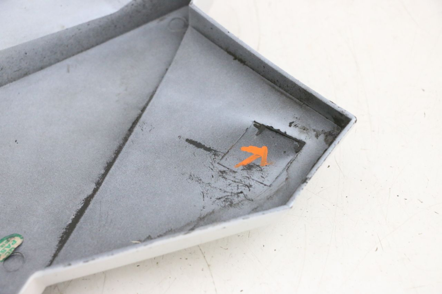 photo de FLANC LATERAL AVANT GAUCHE KSR TR SM 50 (2015 - 2018) - Points de fixation