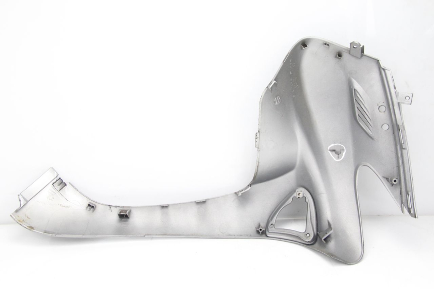 photo de FLANC LATERAL AVANT GAUCHE SUZUKI UC EPICURO 125 (1999 - 2003)