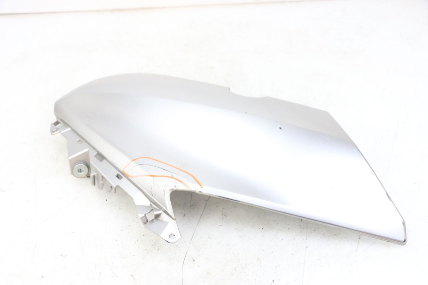 photo de FLANC LATERAL AVANT GAUCHE YAMAHA XMAX X-MAX ABS 125 (2017 - 2020)