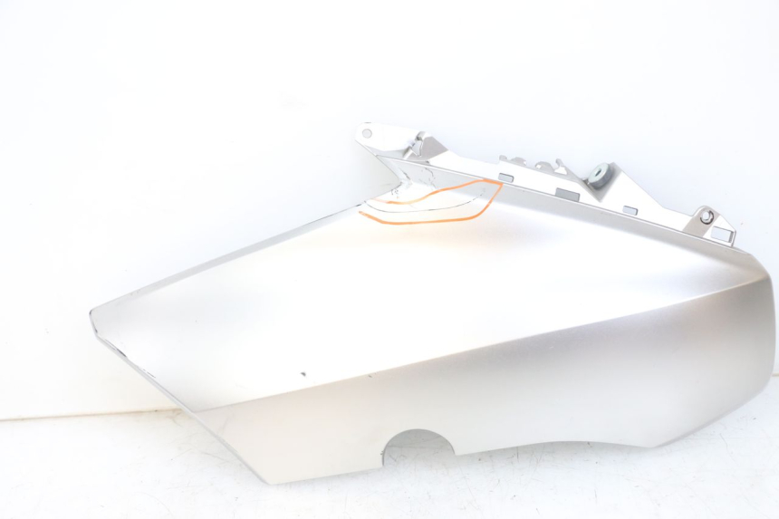 photo de FLANC LATERAL AVANT GAUCHE YAMAHA XMAX X-MAX ABS 125 (2017 - 2020)