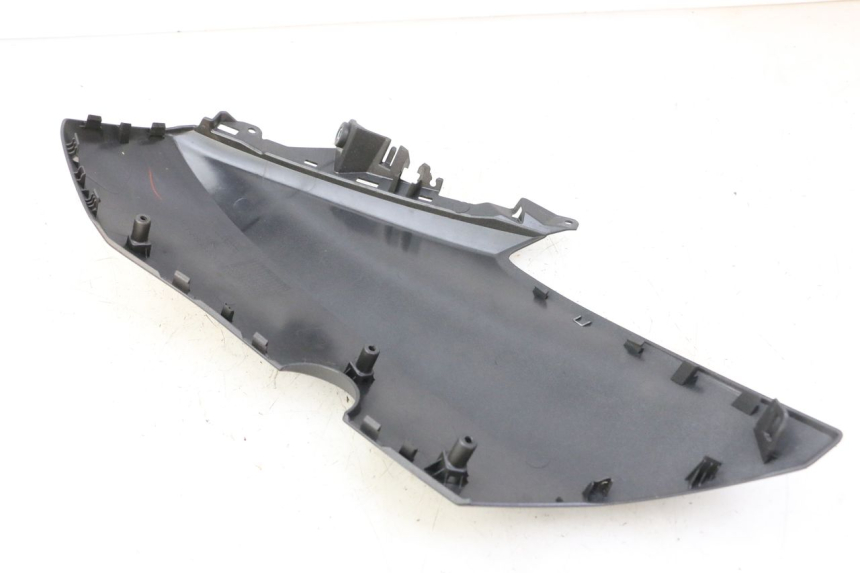 photo de FLANC LATERAL AVANT GAUCHE YAMAHA XMAX X-MAX 125 (2021 - 2025) - Détail de la pièce