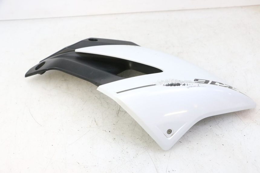 photo de FLANC LATERAL AVANT GAUCHE YAMAHA XJ6 ABS 600 (2008 - 2016)