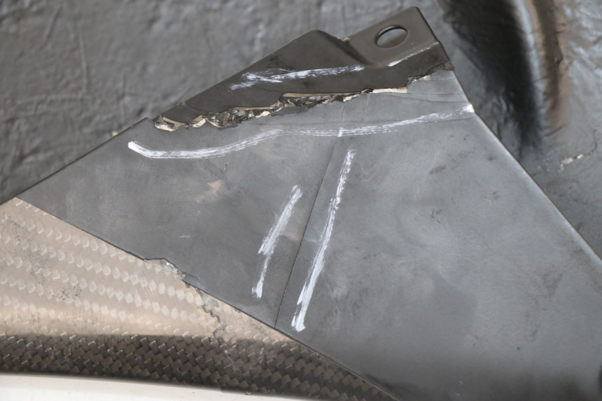 photo de FLANC LATERAL AVANT GAUCHE YAMAHA YZF R1M R1 M 1000 (2015 - 2020)