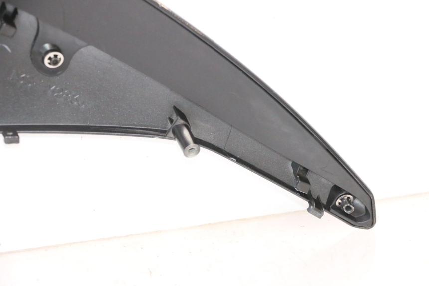 photo de FLANC LATERAL AVANT GAUCHE YAMAHA YZF R6 600 (2008 - 2009) - Zoom composants