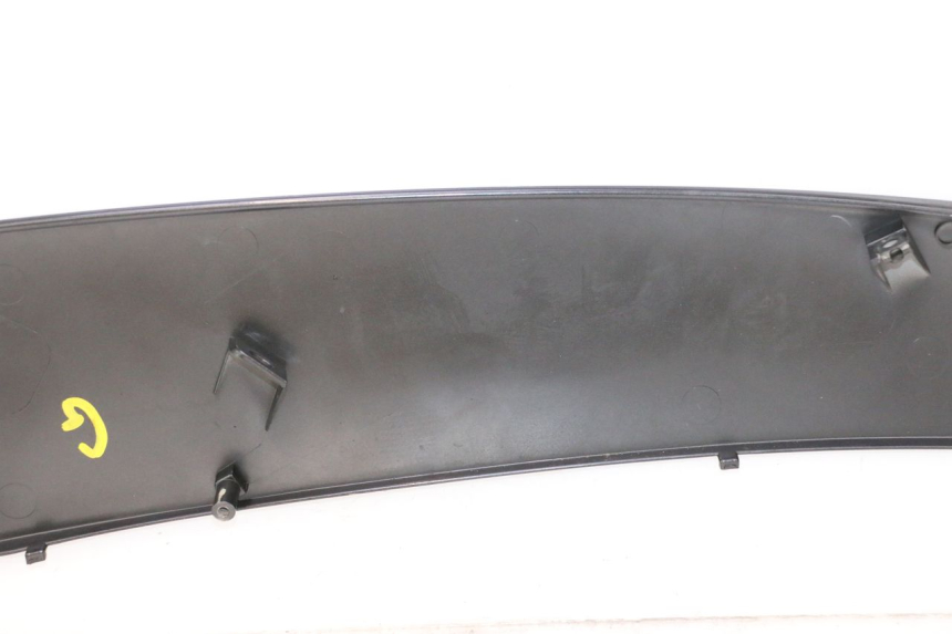 photo de FLANC LATERAL AVANT GAUCHE YAMAHA YZF R6 600 (2008 - 2009) - Photo complémentaire