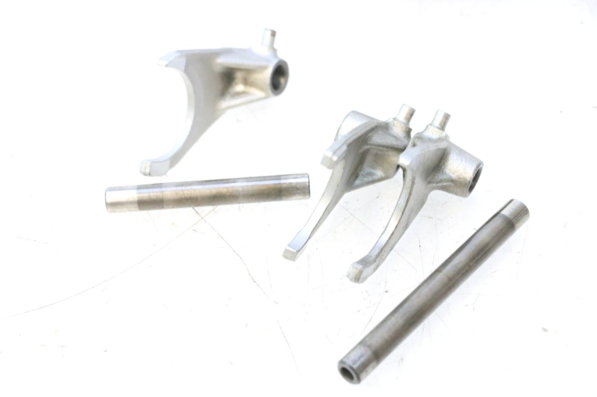 photo de FOURCHETTE BOITE SUZUKI DR S 600 (1985 - 1989) - Zoom état d’usage