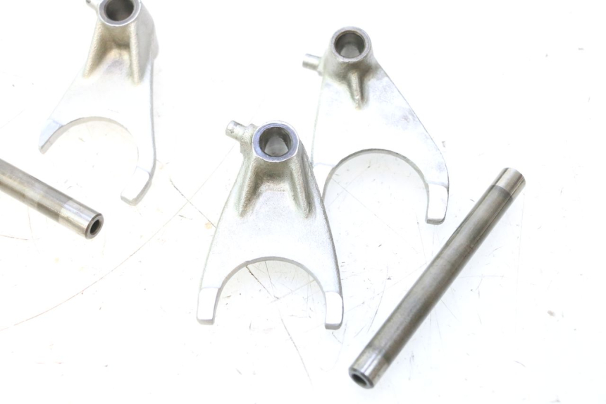 photo de FOURCHETTE BOITE SUZUKI DR S 600 (1985 - 1989) - Vue d’ensemble