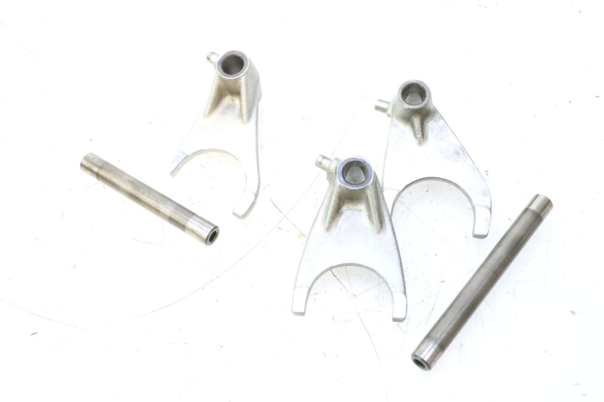 photo de FOURCHETTE BOITE SUZUKI DR S 600 (1985 - 1989) - État de surface