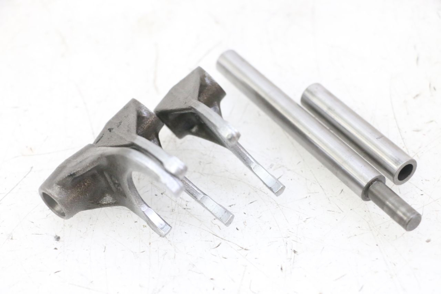 photo de FOURCHETTE BOITE KAWASAKI KX F KXF 450 (2009 - 2011)