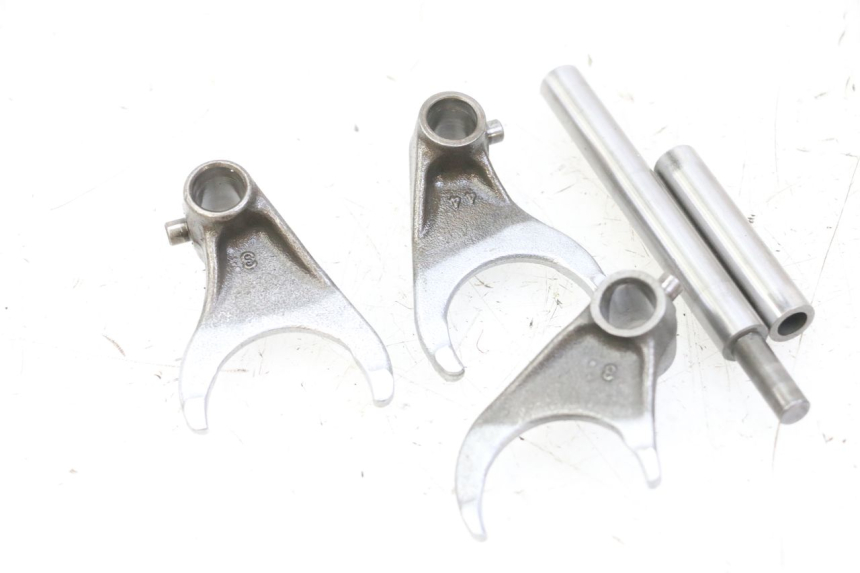photo de FOURCHETTE BOITE KAWASAKI KX F KXF 450 (2009 - 2011)