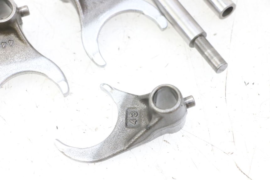 photo de FOURCHETTE BOITE KAWASAKI KX F KXF 450 (2009 - 2011)
