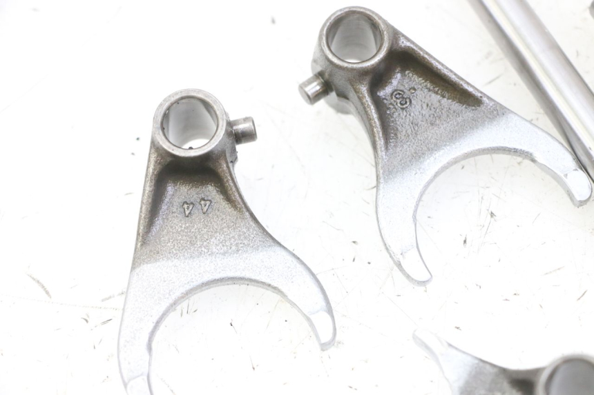 photo de FOURCHETTE BOITE KAWASAKI KX F KXF 450 (2009 - 2011)