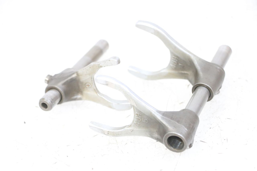 photo de FOURCHETTE BOITE YAMAHA FZS FAZER 600 (2001 - 2003)