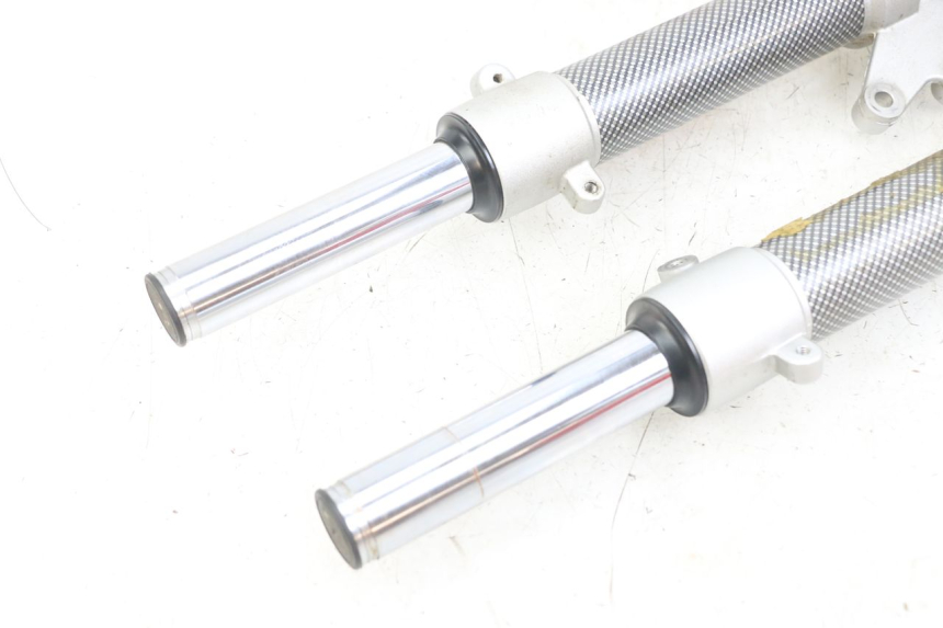 photo de FOURREAU FOURCHE YAMAHA AEROX 2T 50 (2013 - 2017) - État de surface