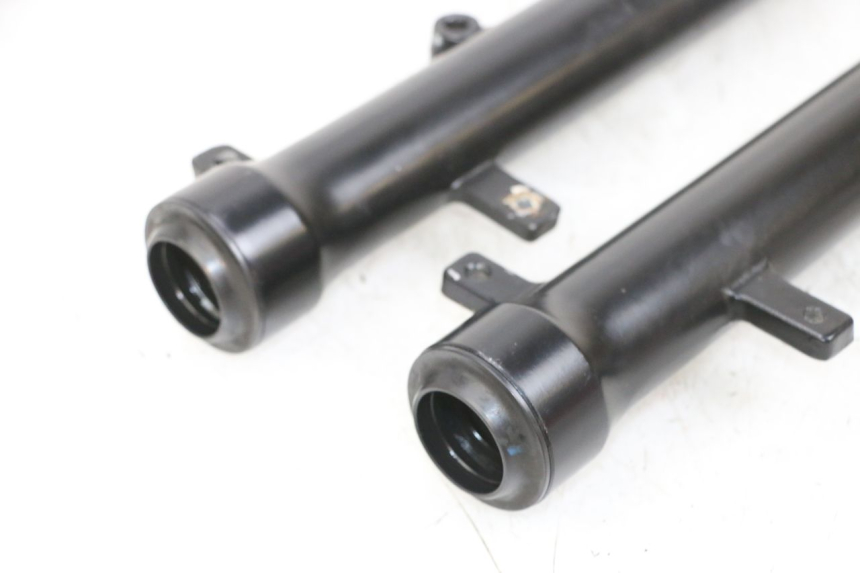 photo de FOURREAU FOURCHE KYMCO AGILITY 16+ 4T 50 (2018 - 2023) - Gros plan technique