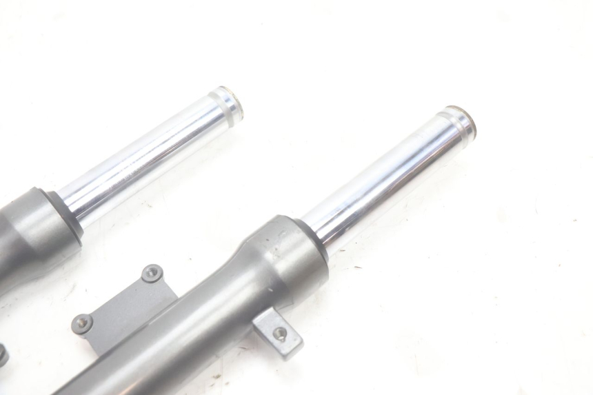 photo de Fork tube KYMCO AGILITY 4T 50 (2005 - 2018) - Zoom état d’usage