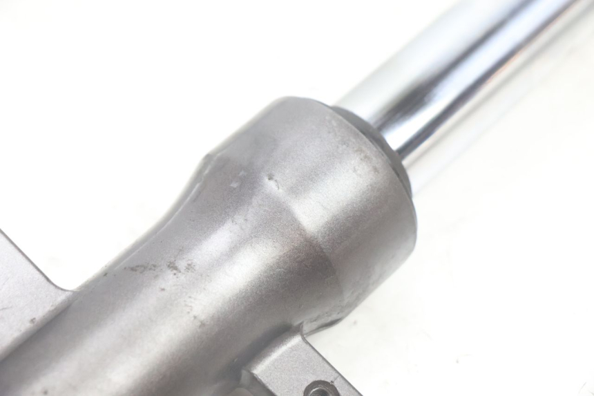 photo de FOURREAU FOURCHE KYMCO AGILITY FR 2T 50 (2012 - 2017) - Vue rapprochée