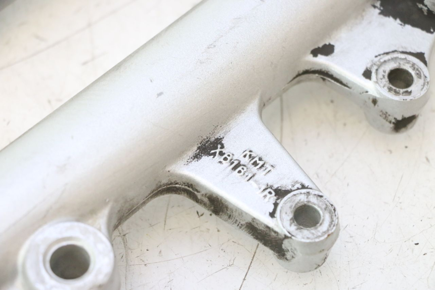 photo de FOURREAU FOURCHE SUZUKI BURGMAN 125 (2007 - 2014) - Détails caractéristiques