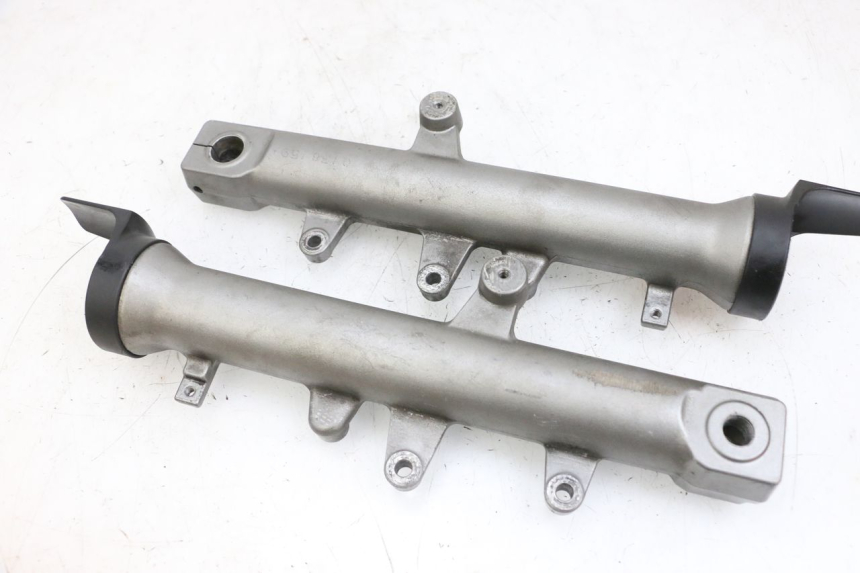 photo de FOURREAU FOURCHE SUZUKI BURGMAN EXECUTIVE ABS 650 (2006 - 2012) - Détail de la pièce