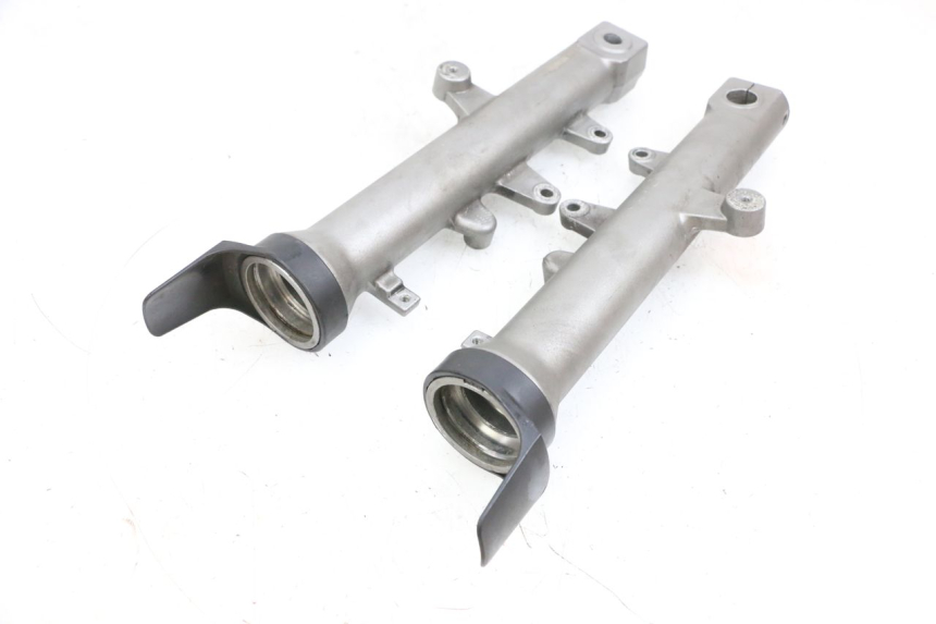 photo de FOURREAU FOURCHE SUZUKI BURGMAN EXECUTIVE ABS 650 (2006 - 2012) - Gros plan technique