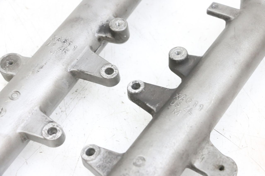 photo de FOURREAU FOURCHE SUZUKI BURGMAN EXECUTIVE ABS 650 (2006 - 2012) - Marquages et références