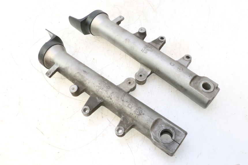 photo de FOURREAU FOURCHE SUZUKI BURGMAN EXECUTIVE ABS 650 (2006 - 2012) - Détail de la pièce