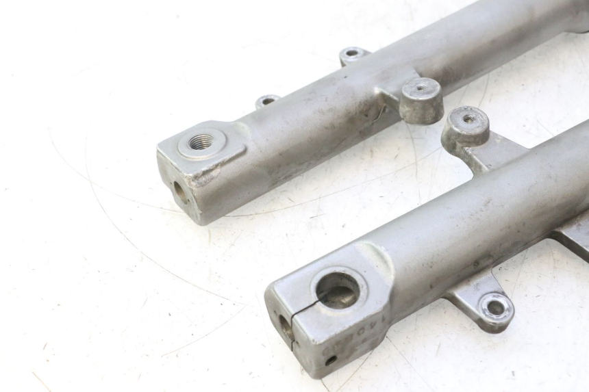 photo de FOURREAU FOURCHE SUZUKI BURGMAN EXECUTIVE ABS 650 (2006 - 2012) - État de surface