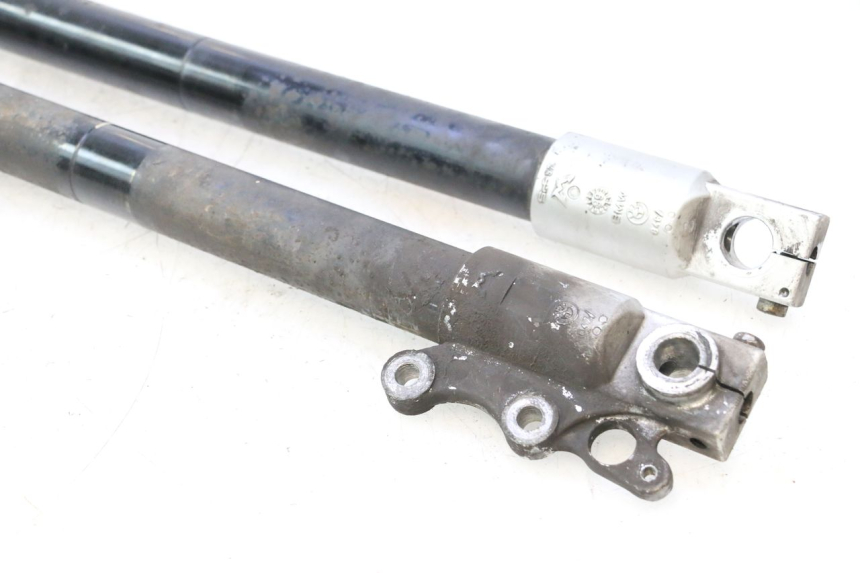 photo de FOURREAU FOURCHE BMW C1 125 (2000 - 2003) - Points de fixation