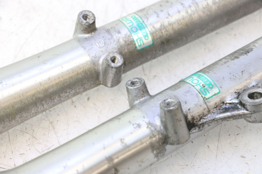 photo de FOURREAU FOURCHE HONDA CB TWO FIFTY 250 (1991 - 2002) - État de surface