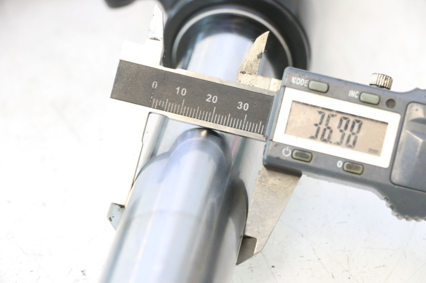 photo de FOURREAU FOURCHE PEUGEOT CITYSTAR 2T 50 (2018 - 2021) - Inspection visuelle