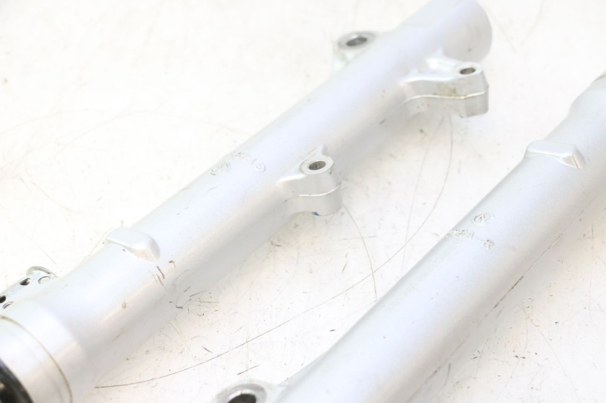 photo de FOURREAU FOURCHE HONDA CRF CR-F 125 (2020 - 2021) - Points de fixation