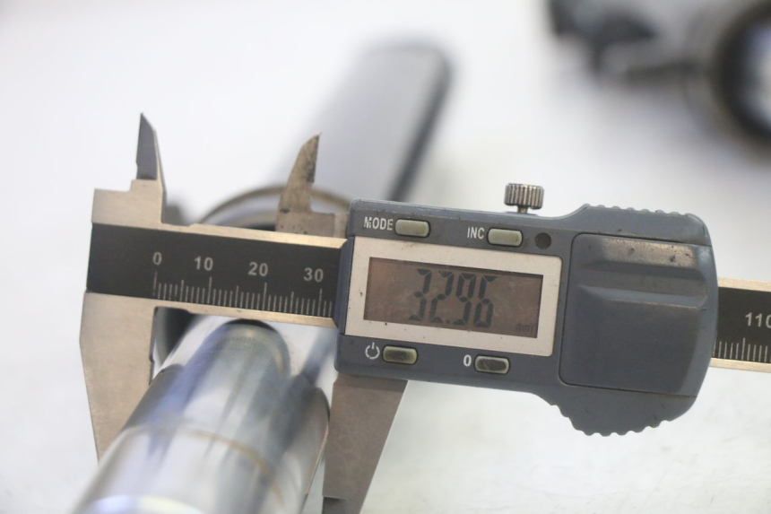 photo de FOURREAU FOURCHE SYM CROX 4T 50 (2016 - 2023) - Marquages et références