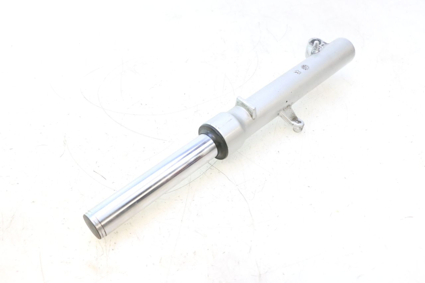 photo de FOURREAU FOURCHE DROIT APRILIA ATLANTIC S 125 (2010 - 2013) - Gros plan technique